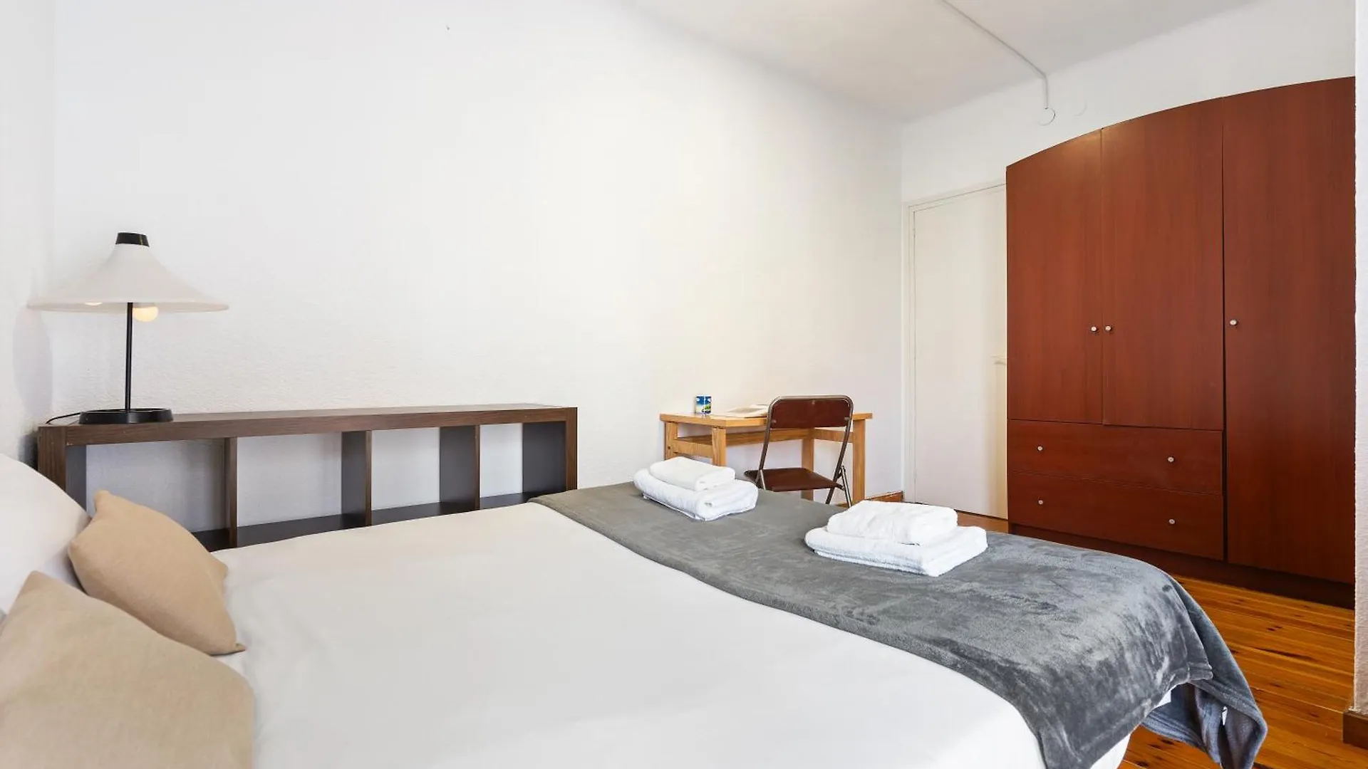 Appartamento Stunning 5Br Apt With Sagrada Familia Views Barcellona